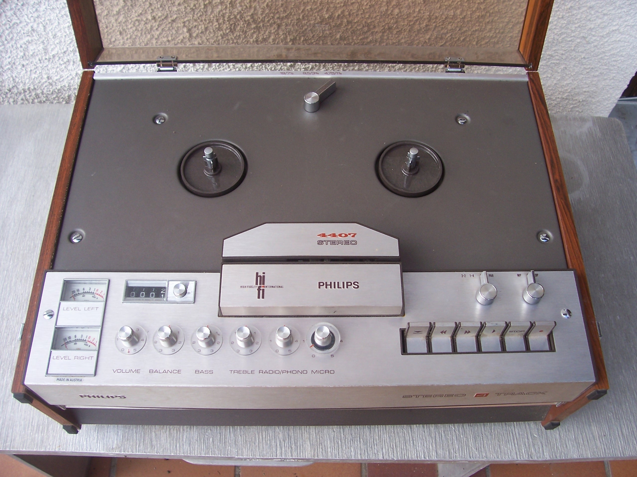 Philips N 4407