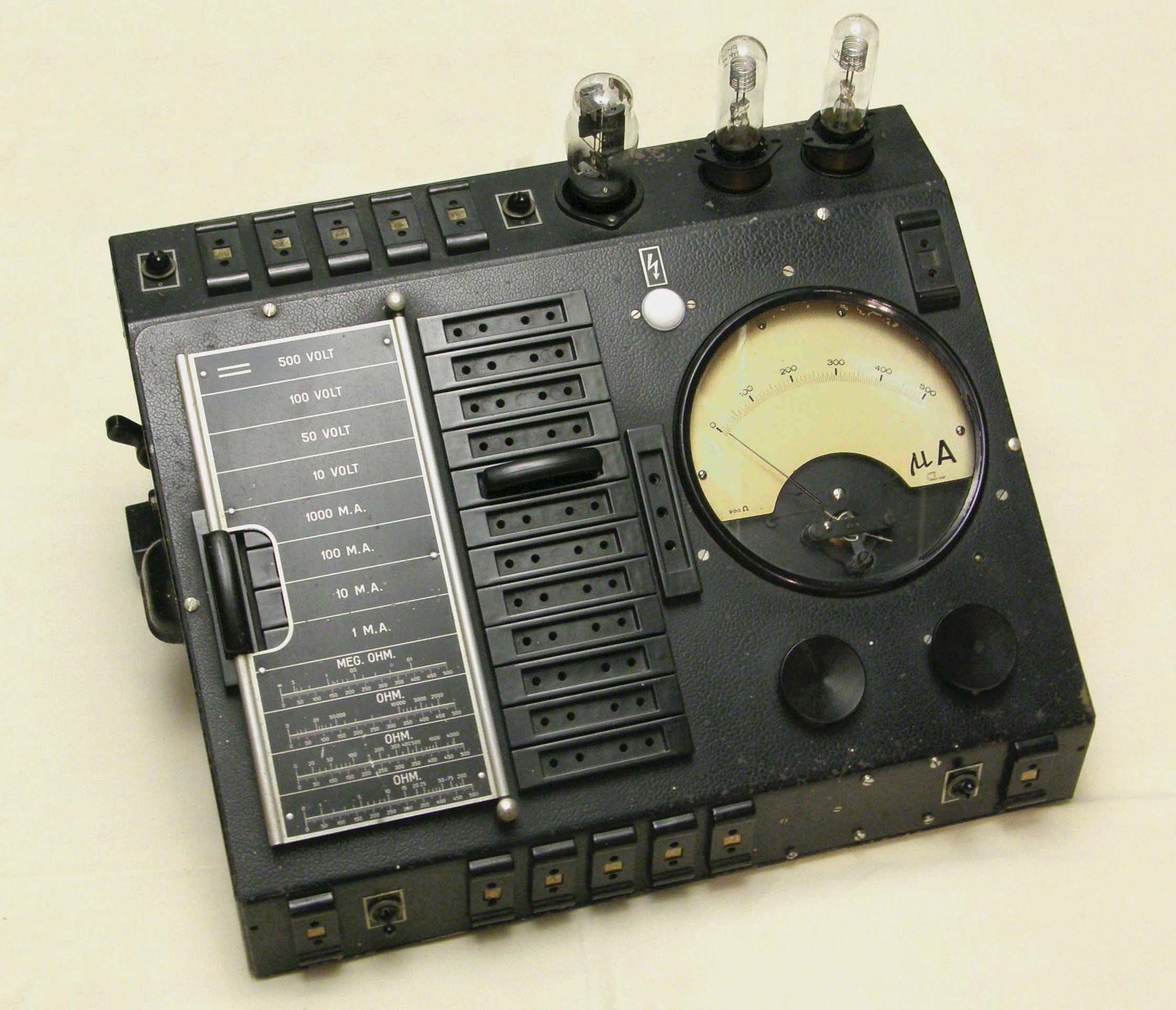 Philips GM 4256 Pupitre de mesure
