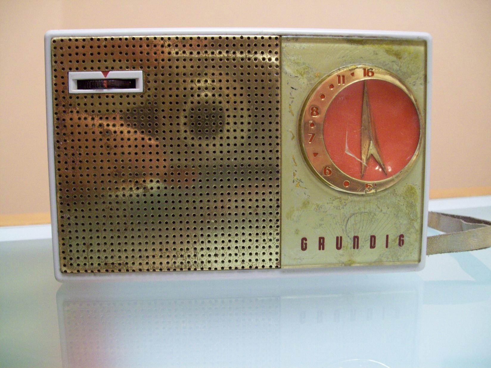 Grundig Micro Transistor Boy 59