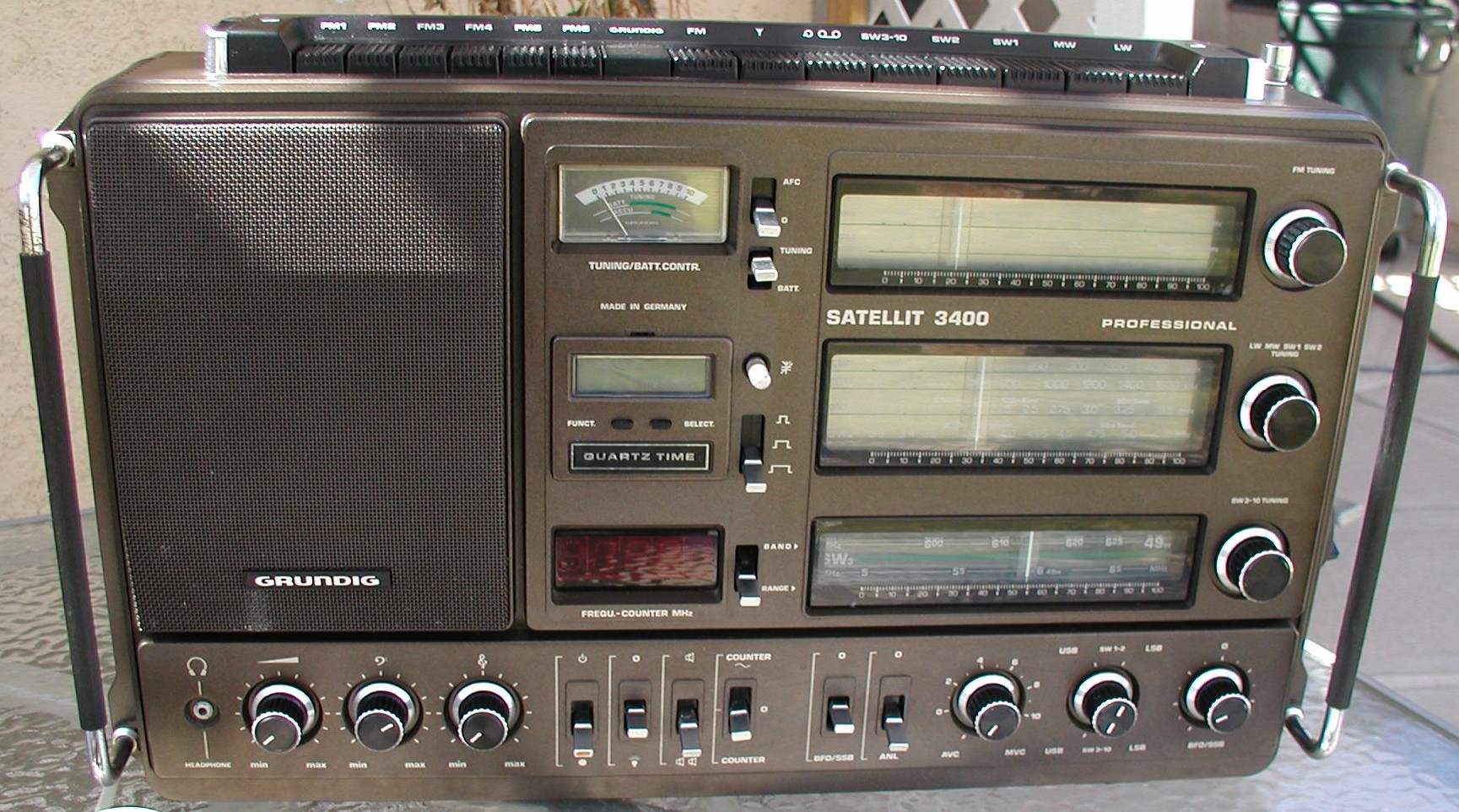 Grundig Satellit 3400 Professional
