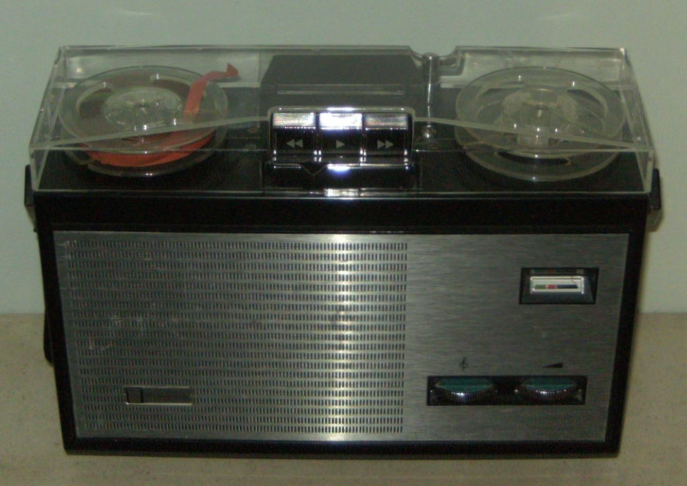 Radiola RA 9587