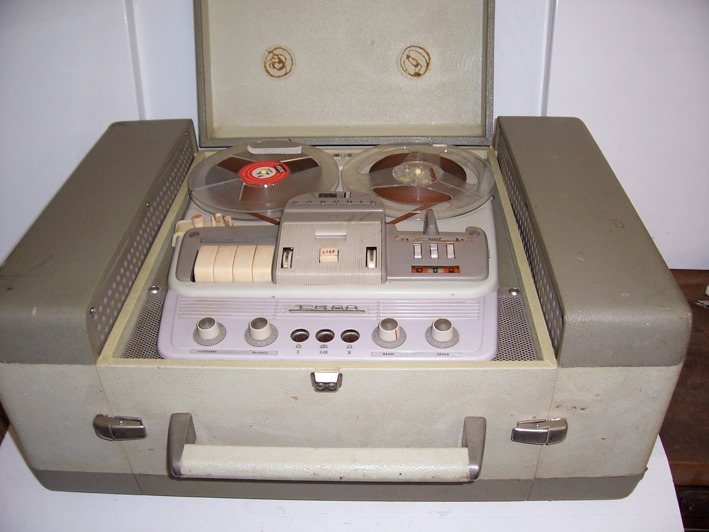 Grundig TK 60