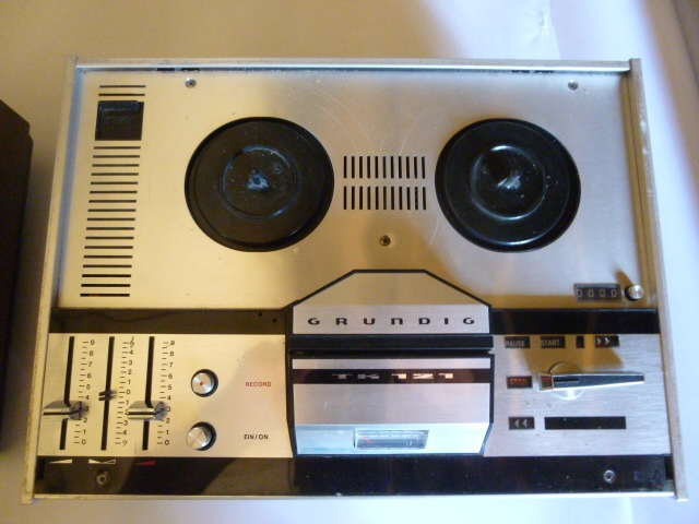 Grundig TK 121