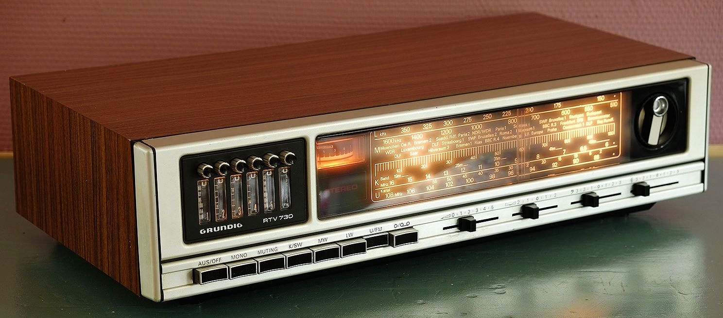 Grundig RTV 730