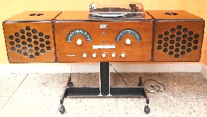 Version teck avec platine Dual 1210