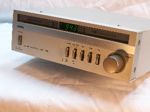 AIWA  R30
