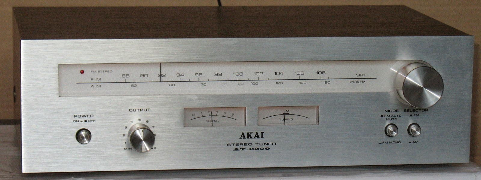 Akai AT-2200