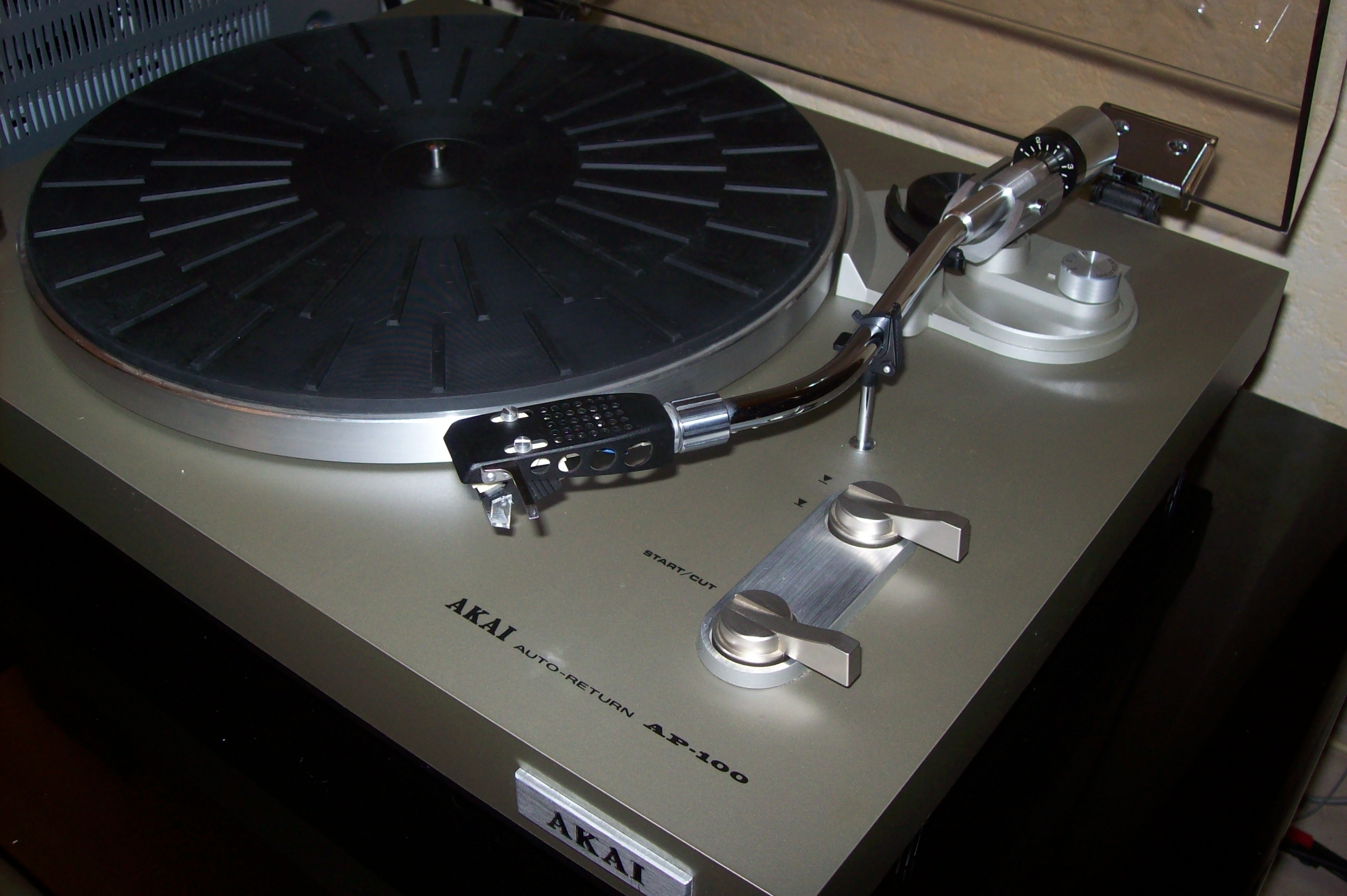 Akai AP-100