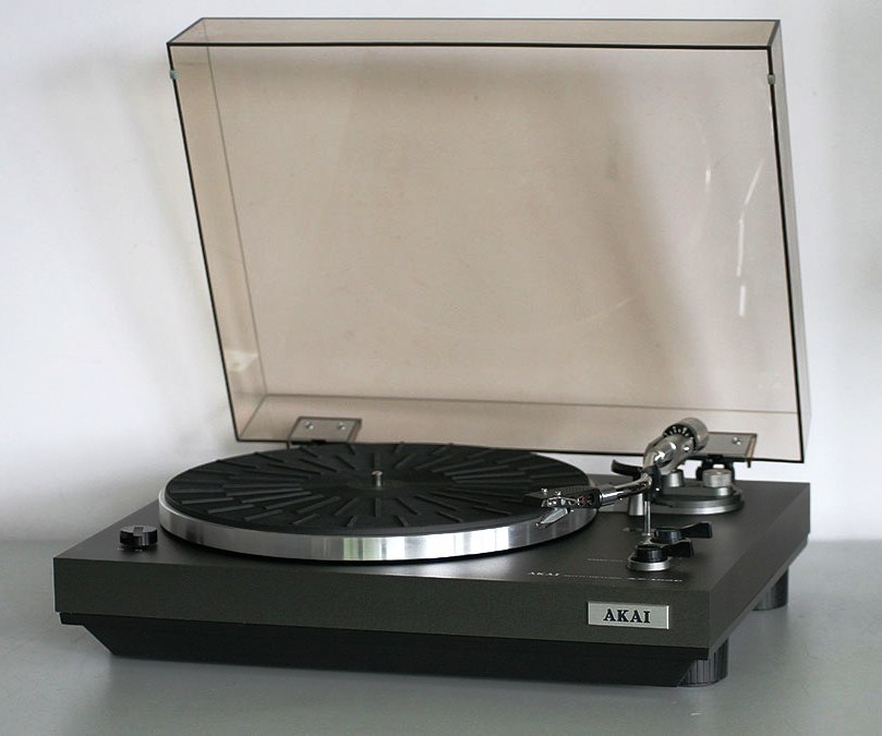 Akai AP-100C