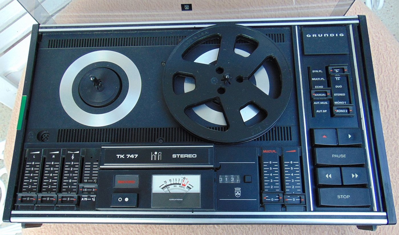 Grundig TK 747