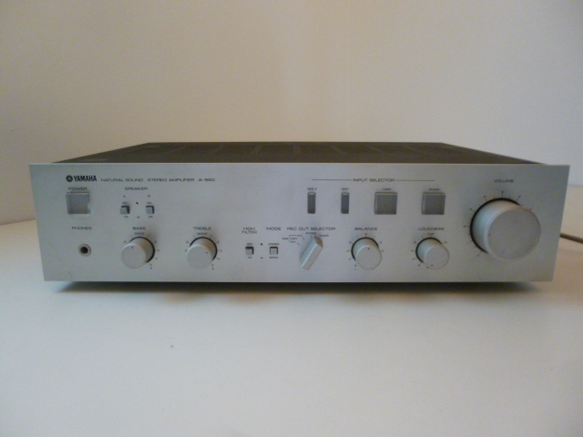 Yamaha A-550