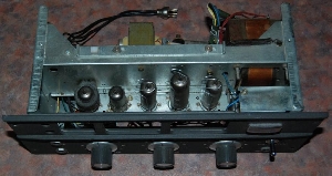 Akai 910 électronique vue de dessus