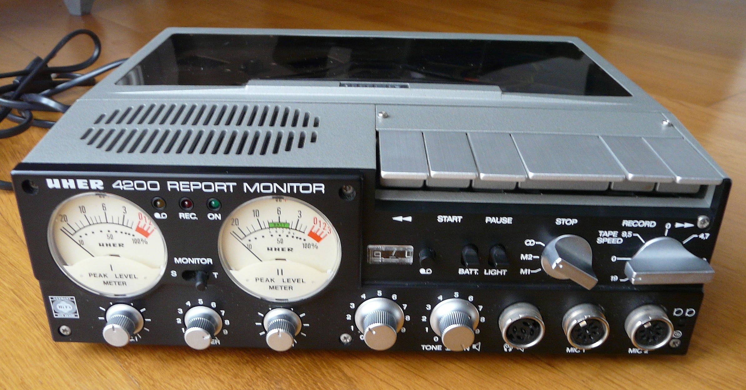 Uher 4200 Report Monitor