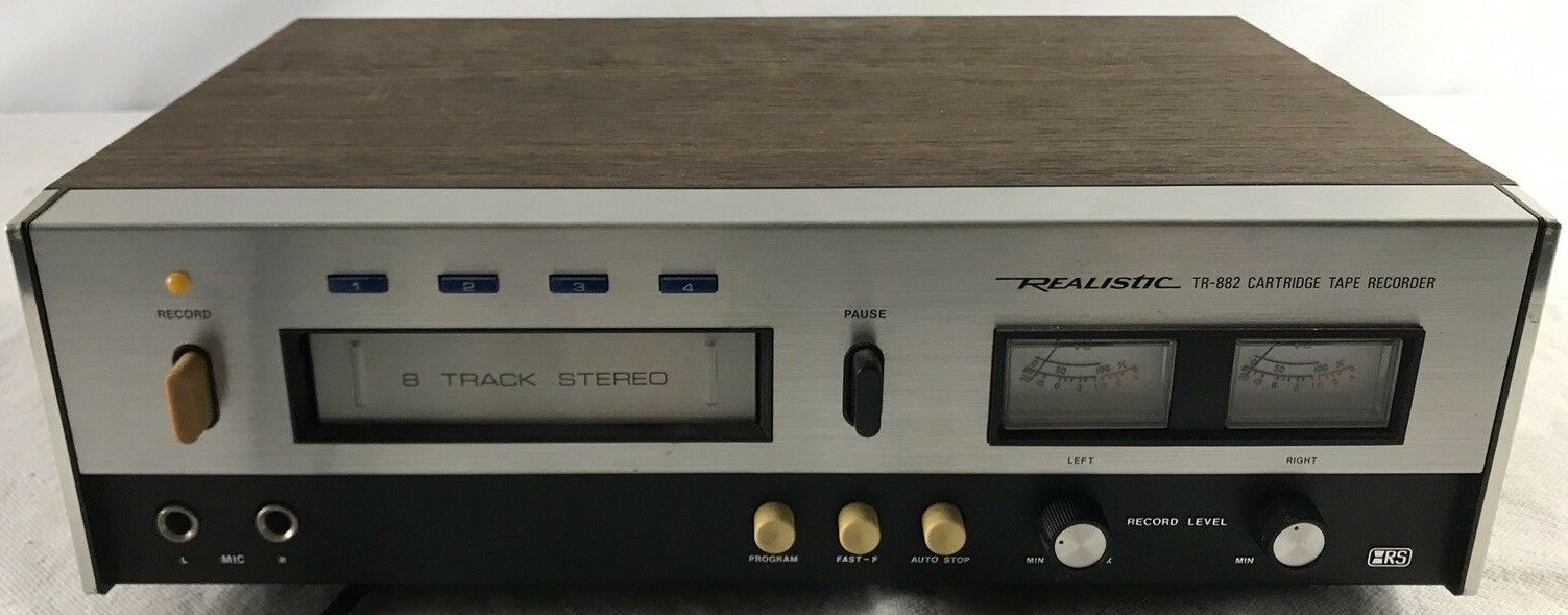 Realistic TR 882