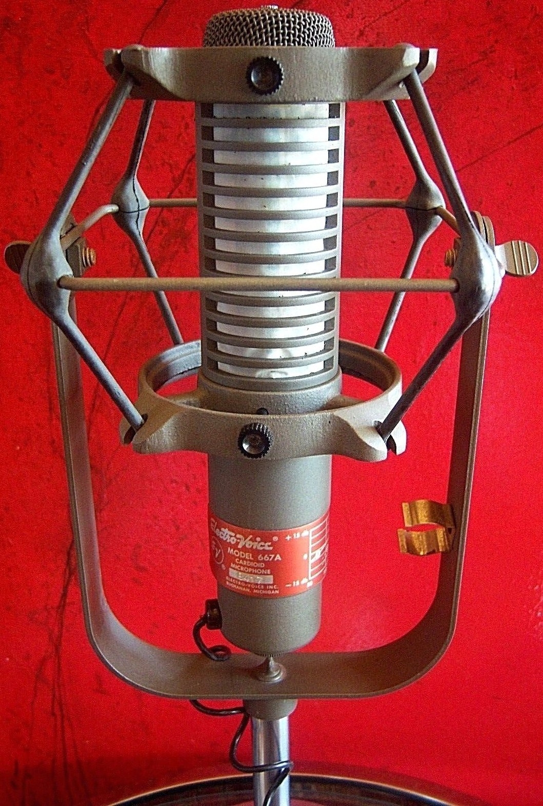 Electro-Voice 667 A
