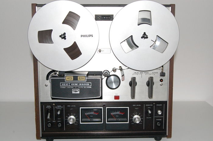 Akai GX-210D