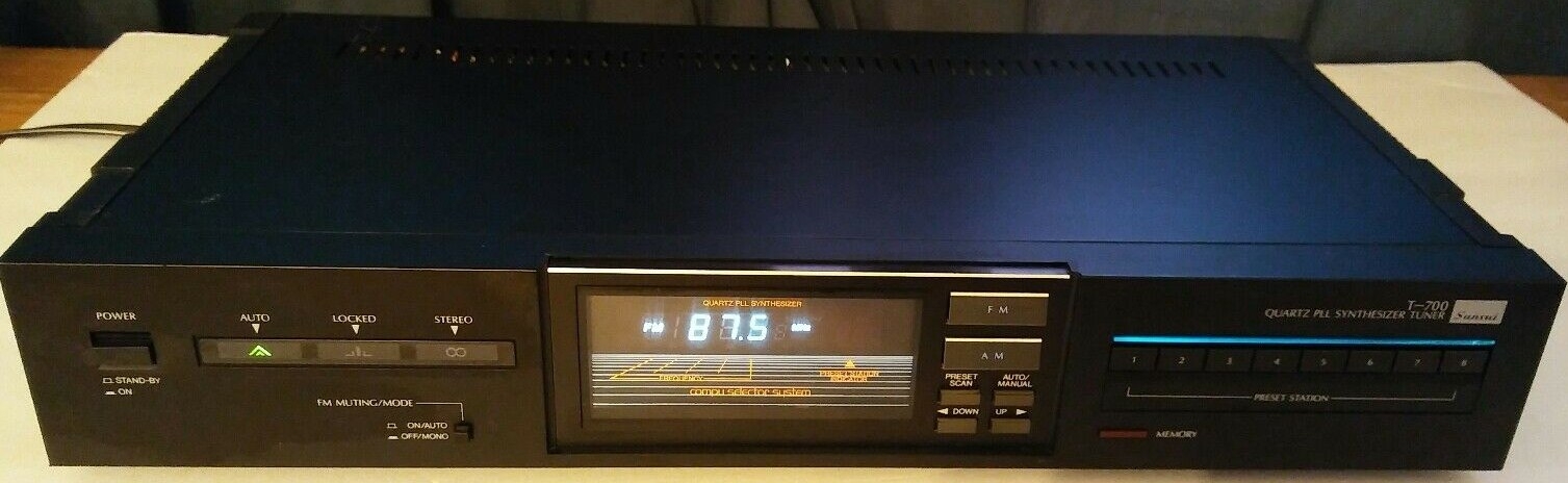 Sansui T 700