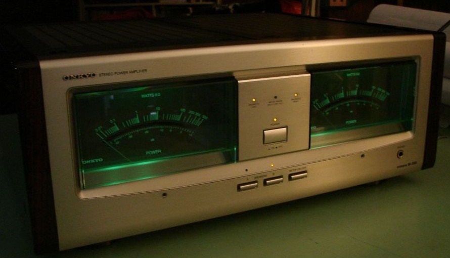 Onkyo M 588