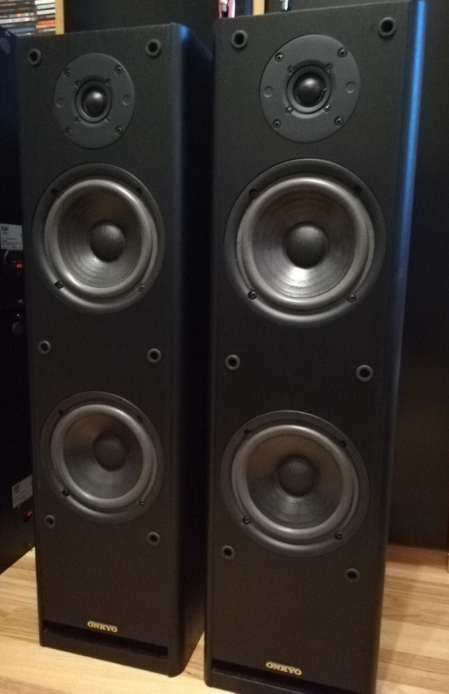 Onkyo SC 585