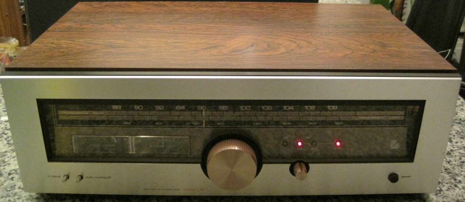 Luxman T 88 V