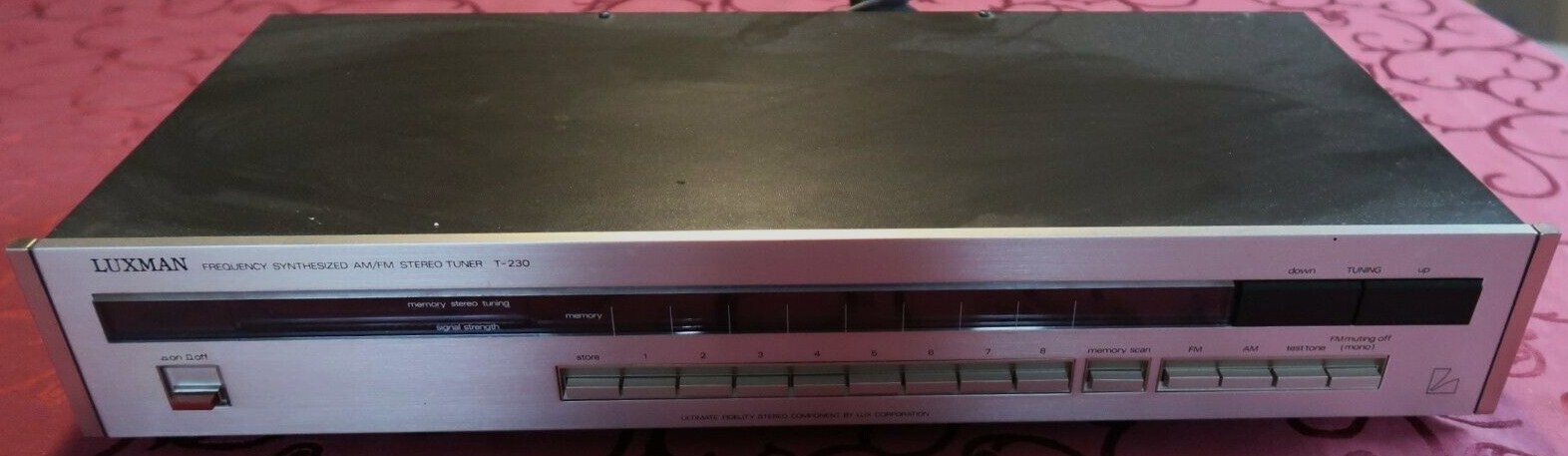 Luxman T 230
