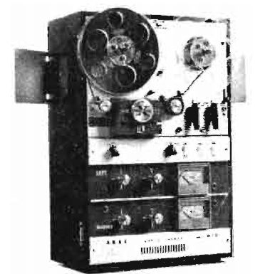 Akai M-9L