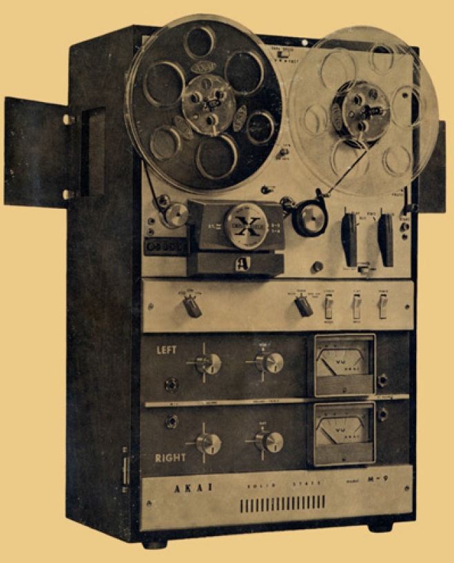 Akai M-9