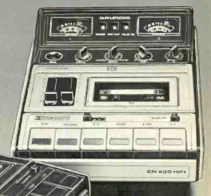 Grundig CN 830