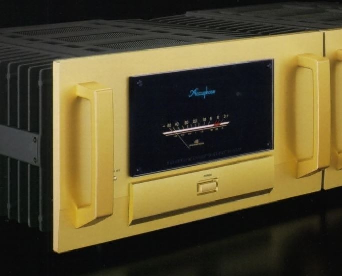 Accuphase M-8000