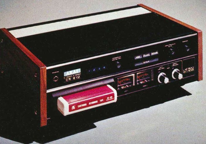 Akai CR-81D