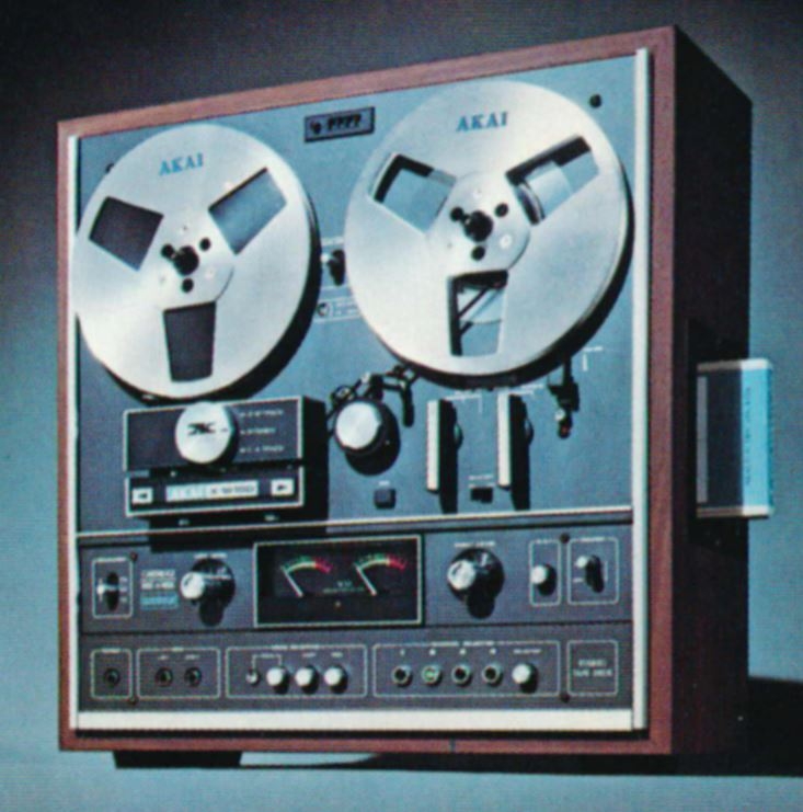 Akai X-1810D