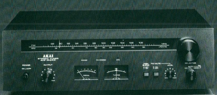 Akai AT-2400