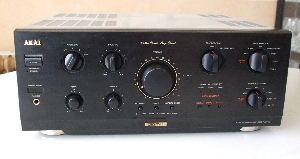 Akai AM-69 black