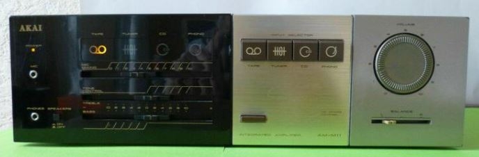 Akai AM-M11