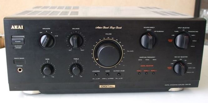Akai AM-69
