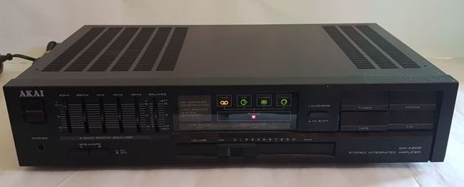 Akai AM-A202