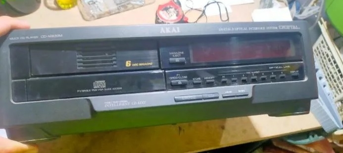Akai CD-M830M