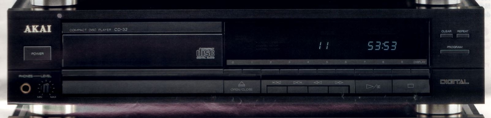 Akai CD-32