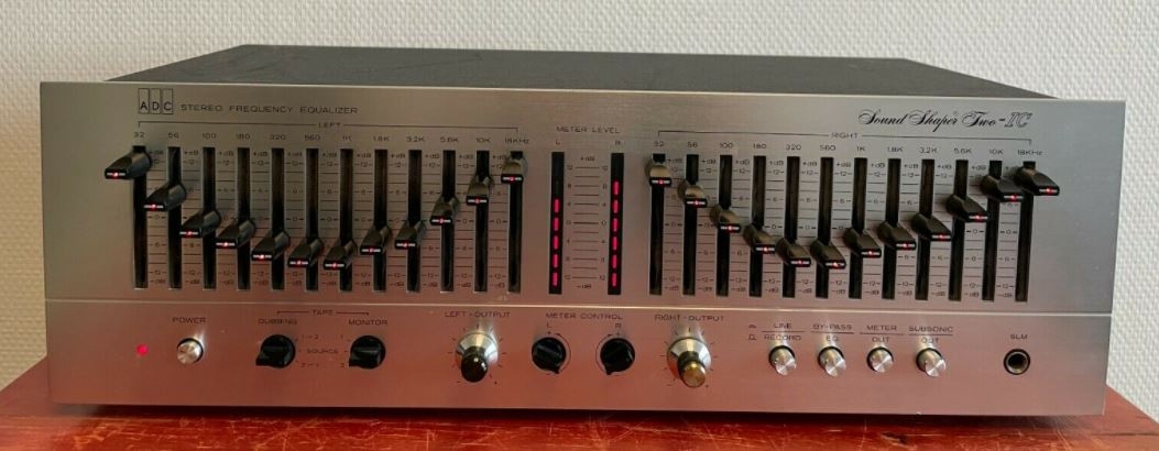 ADC SS-2 IC