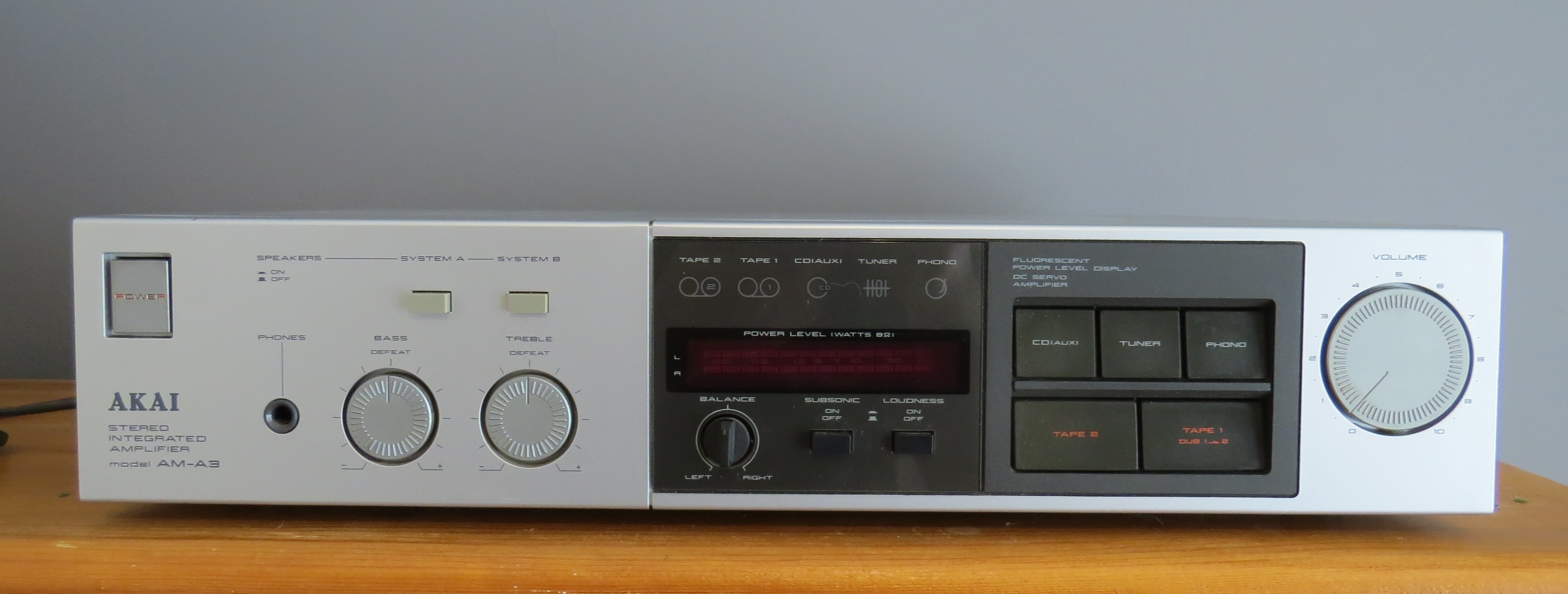 Akai AM-A3