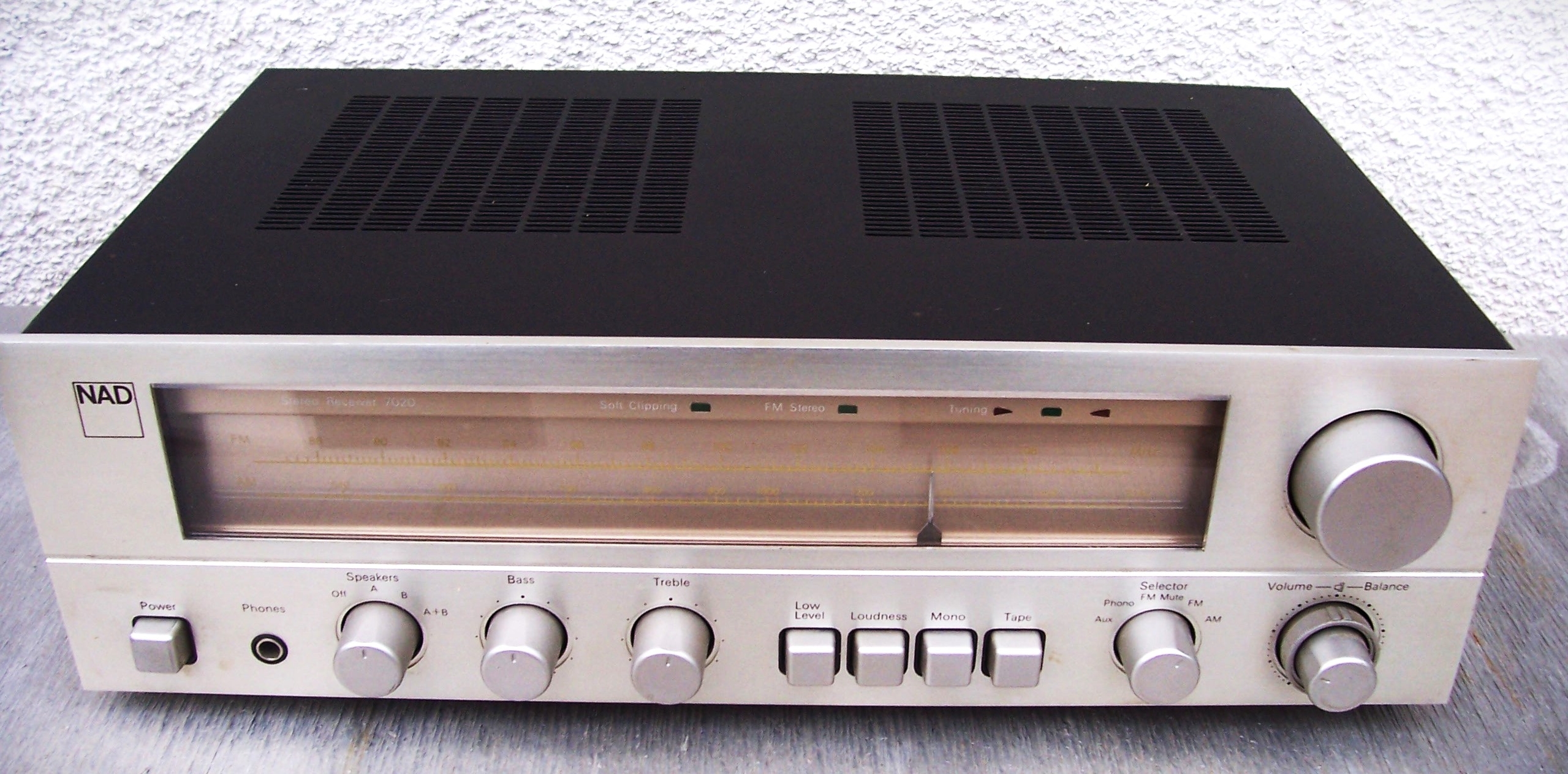 NAD 7020E
