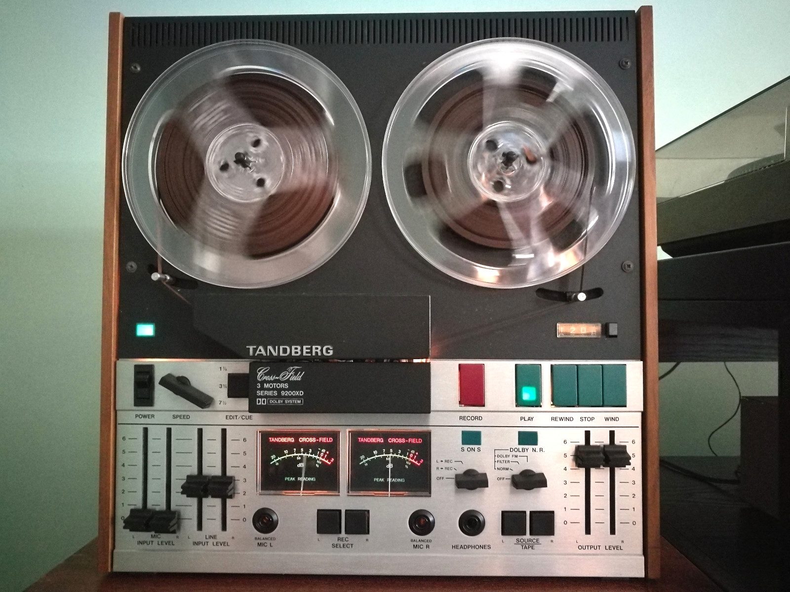 Tandberg 9200 XD