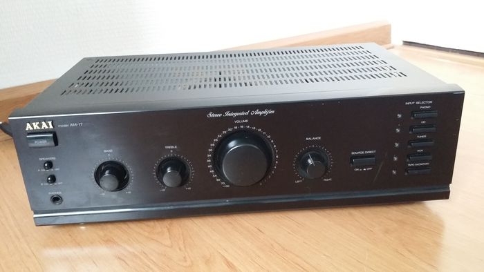 Akai AM-17