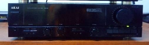 Akai AM-25