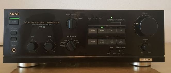 Akai AM-65