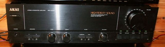 Akai AM-A335