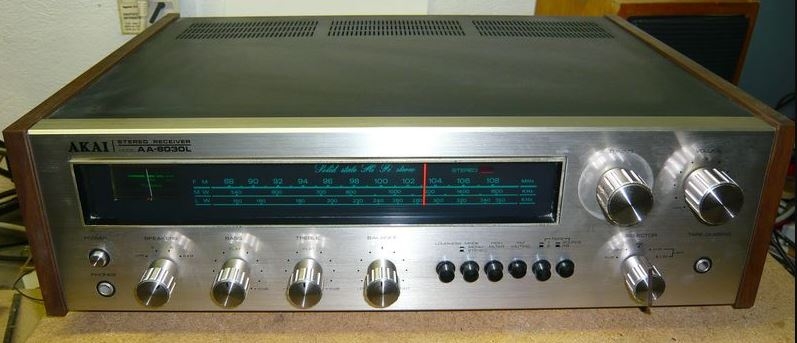 Akai AA-8030L