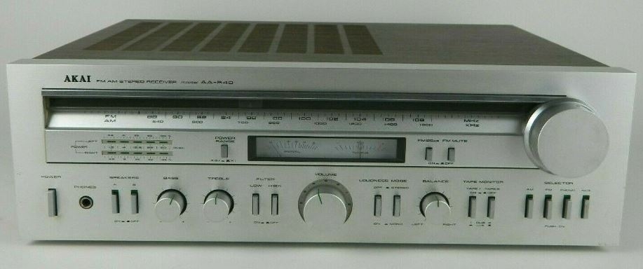Akai AA-R40