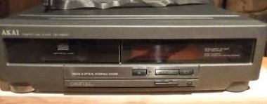 Akai CD-M600