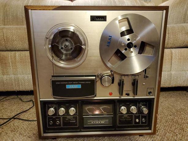 Akai 1731W